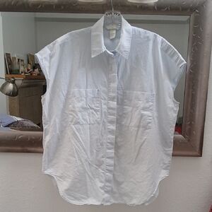 🩷3 FOR $15🩷 H&M Blue Button Down Shirt Relaxed Fit